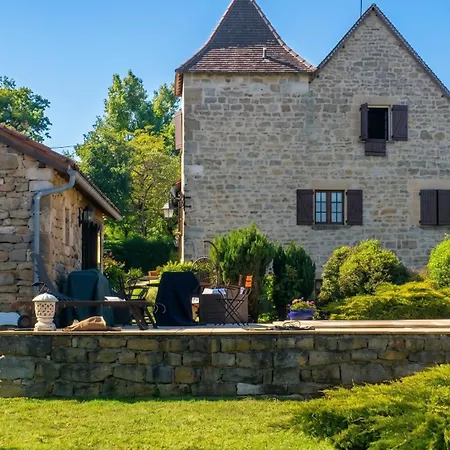à Avec Jardin Et Piscine Partagée, 32 M². * Bio (Lot)