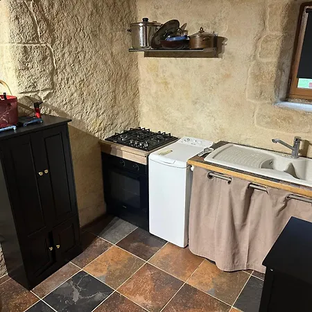 Apartamento à Avec Jardin Et Piscine Partagée, 32 M². Bio (Lot)