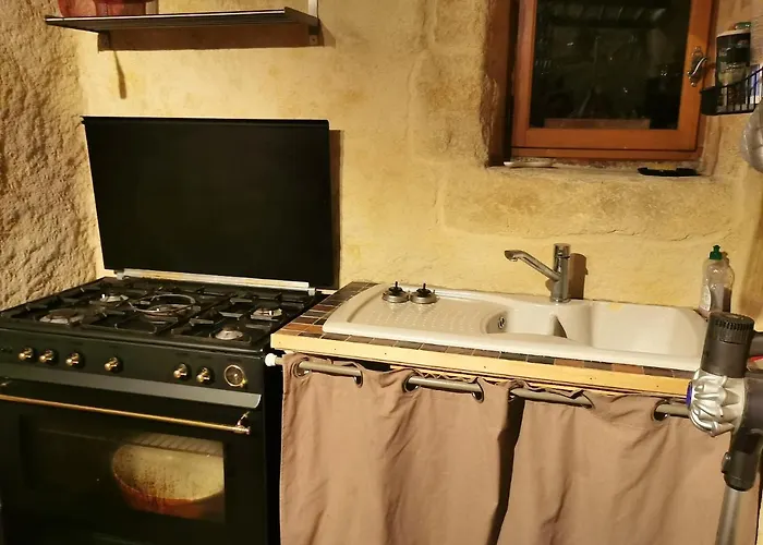 A Avec Jardin Et Piscine Partagee, 32 M².