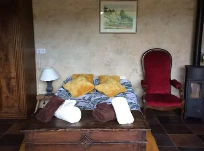 A Avec Jardin Et Piscine Partagee, 32 M².